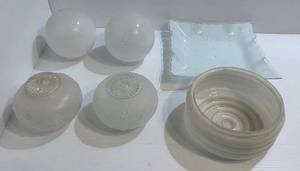 lot 26 image: Vintage Ornate Glass Shades