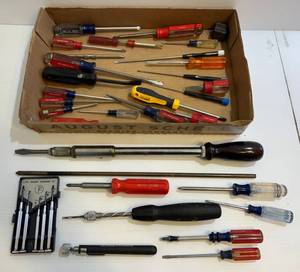 lot 40 image: Group Of Misc. Tools Including Craftsman Screwdrivers , Vintage Screwdrivers And More