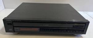 lot 134 image: ONKYO Compact 5 Disc Player R1 Model DXC200 (Untested)