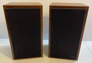 lot 137 image: Pair Of Vintage Domus Bookshelf Speakers Clean (Work) 14 12T x 8 14W x 7 14D