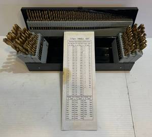lot 319 image: Large Set Of Drill Bits