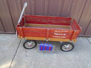 lot 112 image: Vintage coaster wagon with sides. Used in good condition. As shown.