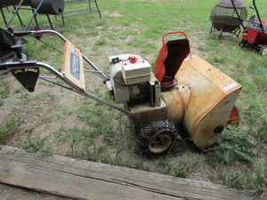 lot 4 image: Jacobsen Snow Blower