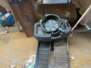 lot 12 image: Automotive Service Lot