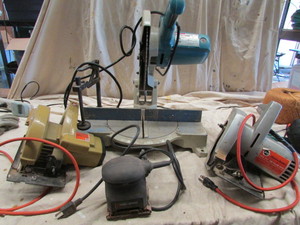 lot 16 image: Power Hand Tools
