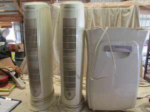 lot 76 image: Air Purifiers