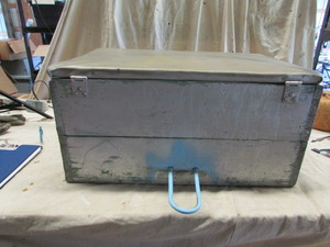 lot 82 image: Bait Box