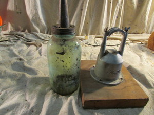 lot 107 image: Vintage Items