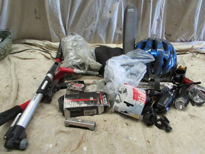 lot 141 image: Bicycle Parts - Tools
