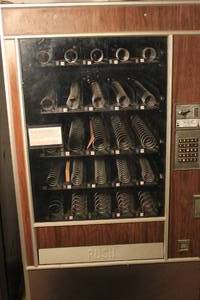 lot 3 image: VINTAGE Automated Products Co. Fully Functional Snack Vending Machine, Dispenses, Collects Money 25 Rows For Snacks 70x38x35