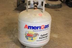 lot 17 image: AmeriGas Propane Tank