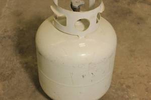 lot 18 image: Propane Tank
