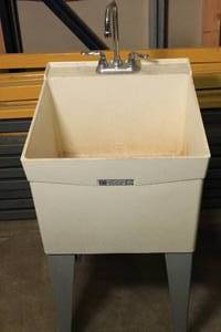 lot 44 image: E.L. Mustee & Sons Inc. Utilitub Utility Sink Model 18
