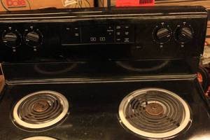 lot 88 image: Used Whirlpool Oven Stovetop Combo Black - Tested and Working, See Pictures