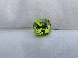 3.55 Carat Natural Electric Green Peridot Gemstone $1,420 Retail