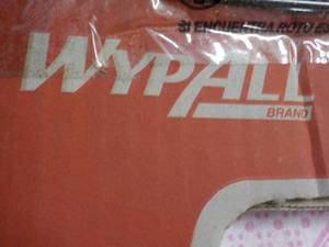 200 - 23.5 x 12.5 Wypall Cloths...