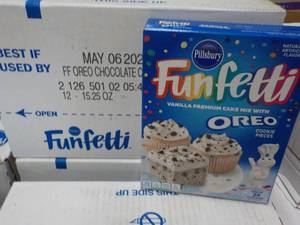 12 - 15.25 oz boxes Pillsbury Funfe...