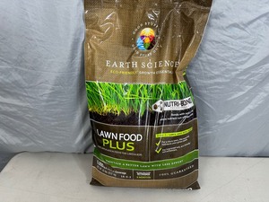 New 20 lb Bag of Lawn Food Plus