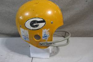 lot 64 image: Packers Football Helmet-Large
