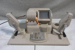lot 66 image: Vintage Super 8 Action Editor Compco Chicago 8mm 30 Watt Table Top Film Viewer