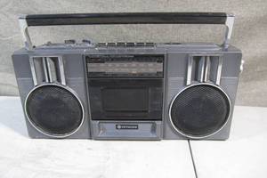 lot 68 image: Vintage Hitachi Cassette Player Model TRK 6820H FM AM Stereo Portable Radio Cassette Recorder ACDC