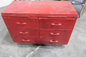 lot 73 image: Large Red Elegant Dining Hutch