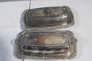 lot 95 image: Set of 2 Silver Butter Dishes with Glass Insert