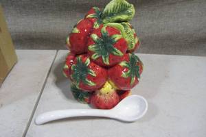 lot 107 image: Ceramic Strawberry Sugar Bowl