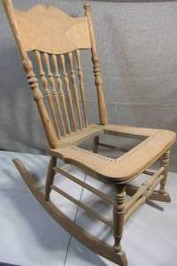 lot 123 image: Vintage Rocking Chair
