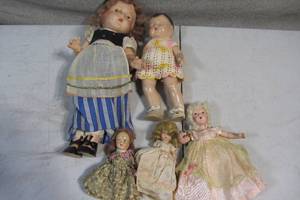lot 126 image: Lot of 5 Vintage Baby Dolls