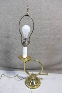 lot 139 image: Brass French Horn Lamp