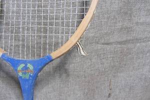 lot 140 image: Set of 4 Vintage Badminton Rackets