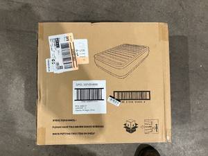 lot 179 image: Bestway 17 Inch Queen Size Air Mattress with Built-In AC Pump