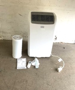 lot 122 image: BLACKDECKER BPACT10WT 5,500 BTU SACCCEC 10,000 BTU White Portable Air Conditioner with Remote Control