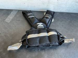 lot 269 image: ZELUS Adjustable Body Weighted Vest for Cardio and Strength Training