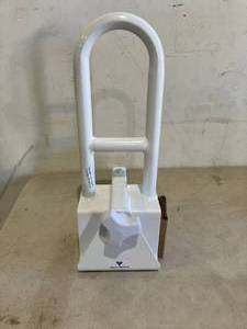 lot 218 image: Vaunn White Adjustable Bathtub Safety Rail Shower Grab Bar Handle