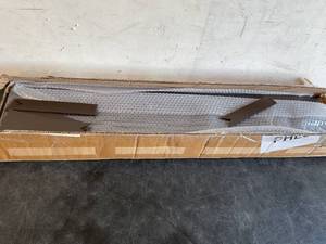 lot 292 image: Pack of 6 - 40 Inch Black Steel Landscape Edging