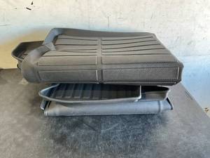 lot 367 image: Weather Liner 4-Piece Rubber All Weather or 2023 Kia Sportage Floor Liners