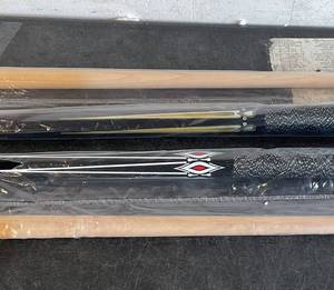lot 294 image: HMQQ Set of 2 Pool Cues