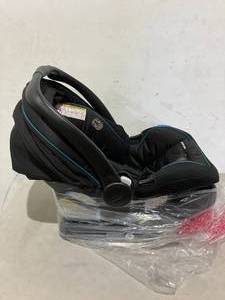 lot 436 image: Graco Black Carrier Baby Car Set