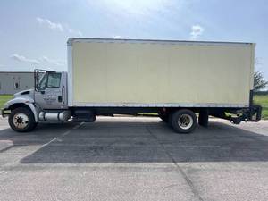 2011 International 4000 Series 4400 - 2 OWNERS - MANUAL - DIESEL