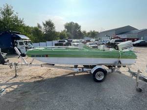 1974 Chrysler 16ft Boat