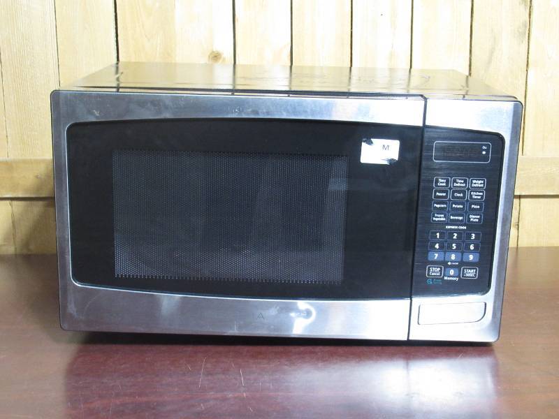 Insignia - 0.9 Cu. Ft. Compact Microwave - Stainless steel