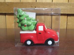 lot 52 image: Christmas Ceramic Red Truck & Tree Salt & Pepper Shaker (lot of 6)