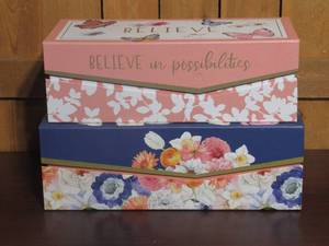 lot 91 image: Set of 2 Nesting Gift Boxes