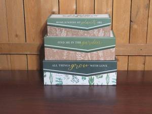 lot 92 image: Set of 3 Nesting Gift Boxes