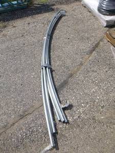 lot 32 image: 7 Metal Tarp Bows
