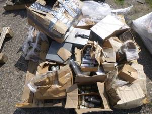 lot 37 image: Boxes of Hydraulic Hose Ends