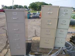 lot 52 image: 3 File Cabinets