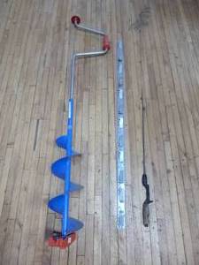 lot 83 image: Ice Fishing Items